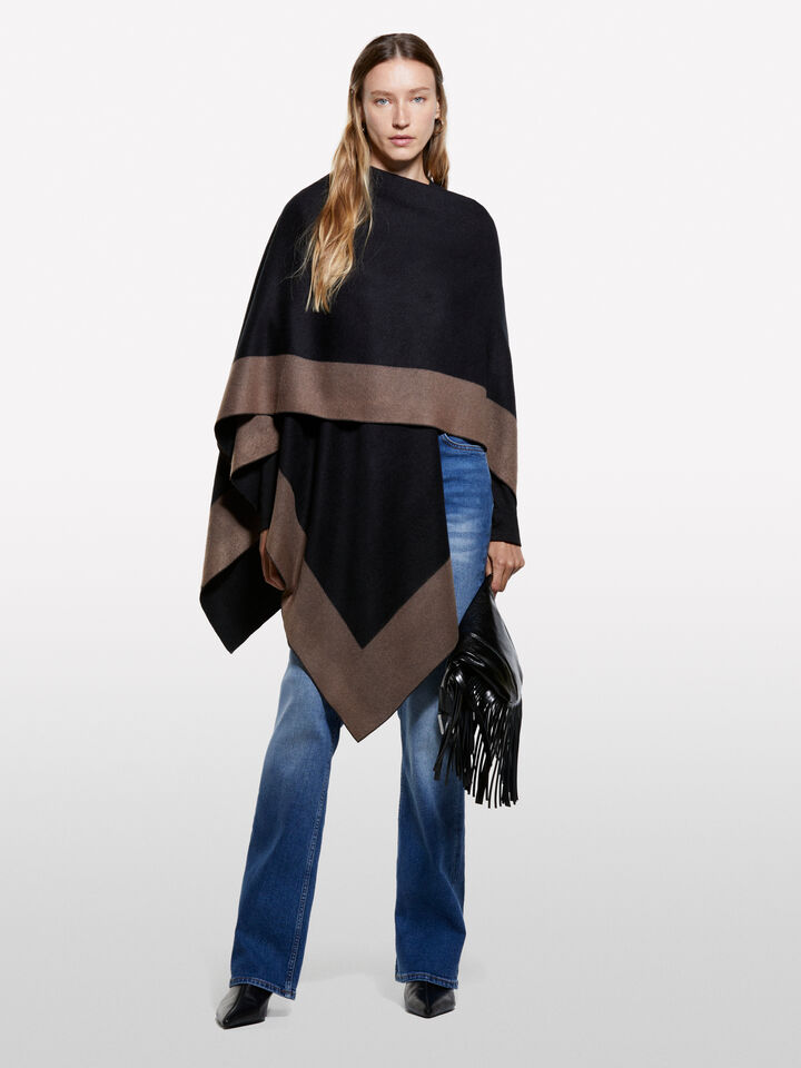 Black cape with contrast - null - Black | Sisley image number 1